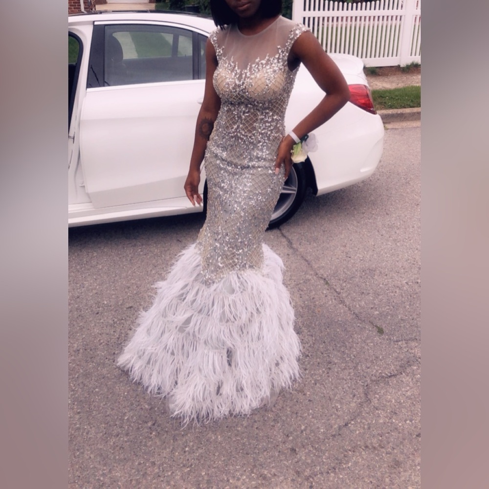 Grey sequins with ostrich feather